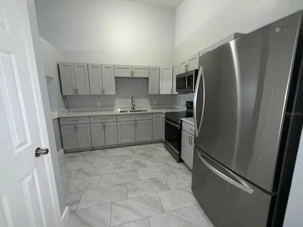 8539 N Hyaleah Road Tampa FL 33617