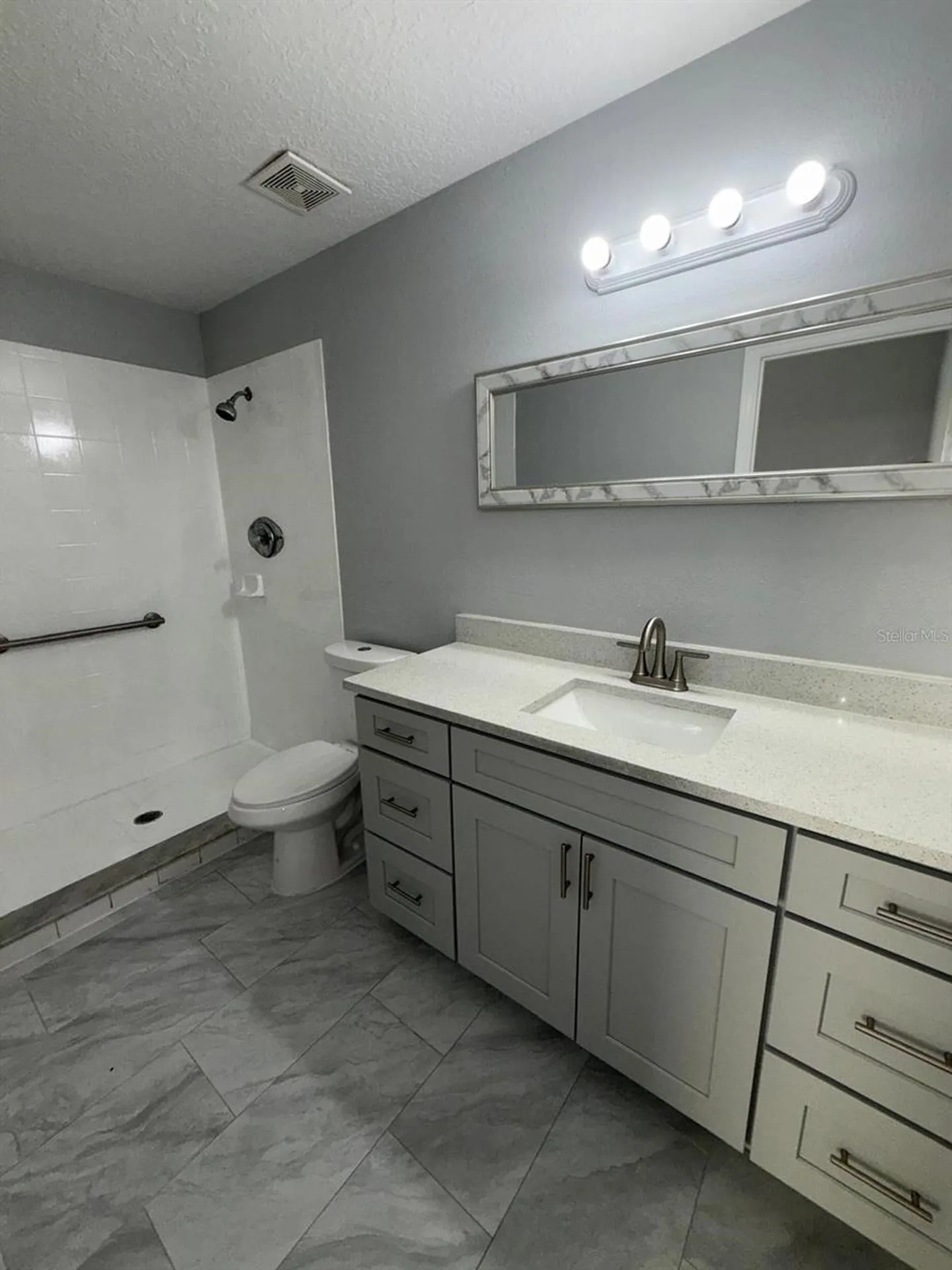 8539 N Hyaleah Road Tampa FL 33617