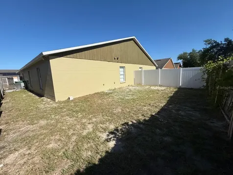 8539 N Hyaleah Road Tampa FL 33617