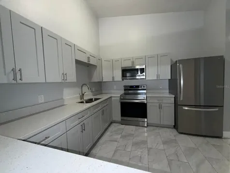8539 N Hyaleah Road Tampa FL 33617