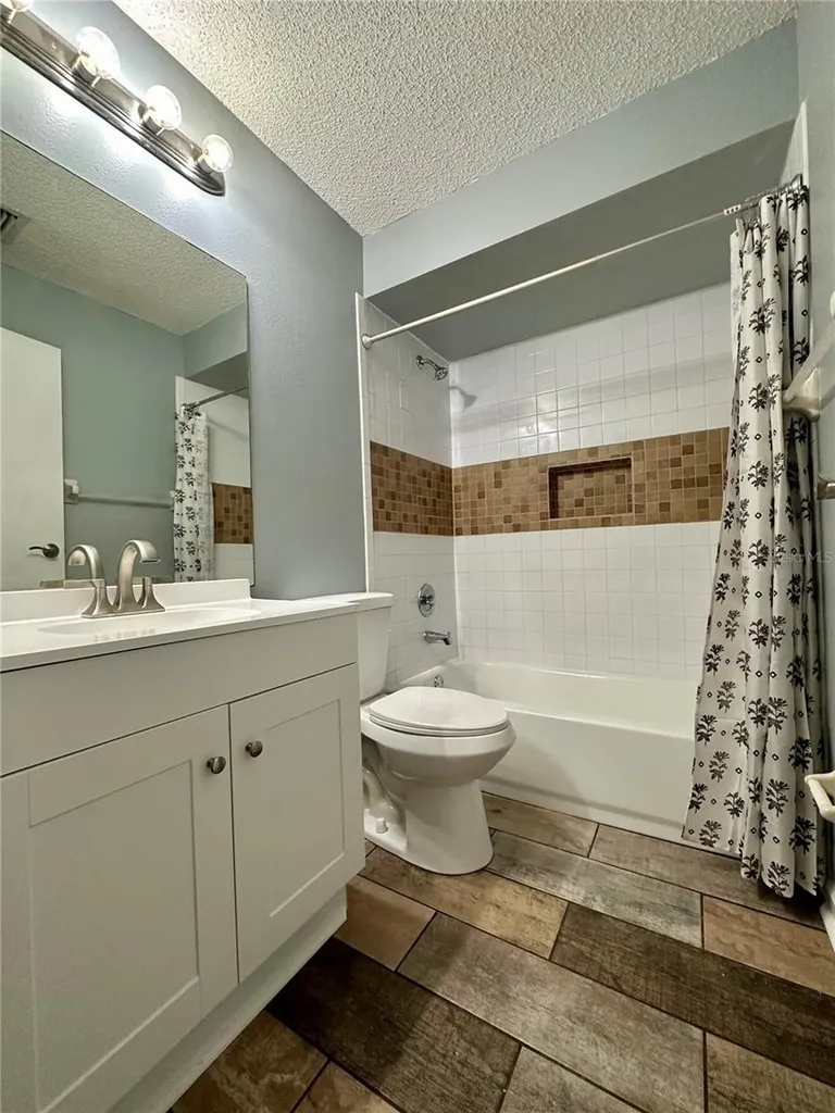 1831 Twisting Lane Wesley Chapel FL 33543