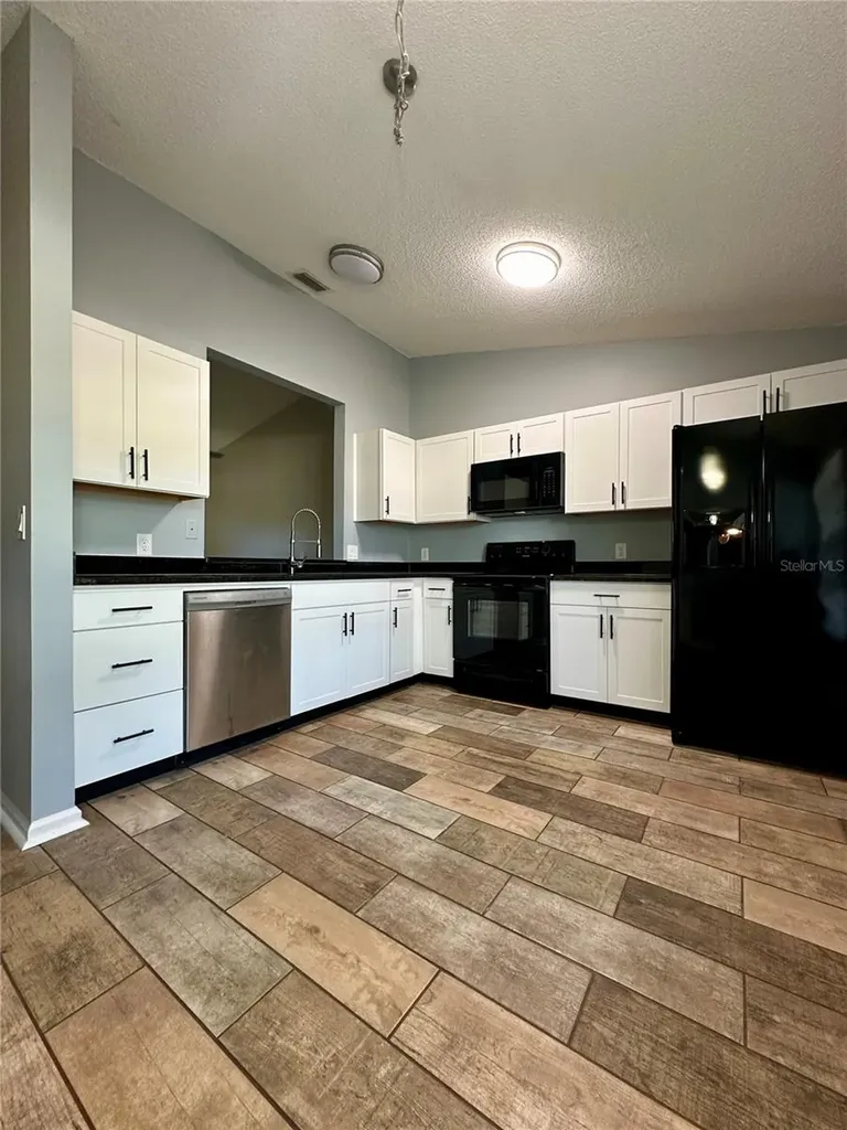 1831 Twisting Lane Wesley Chapel FL 33543