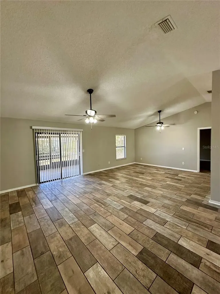 1831 Twisting Lane Wesley Chapel FL 33543