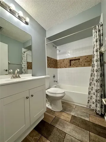 1831 Twisting Lane Wesley Chapel FL 33543