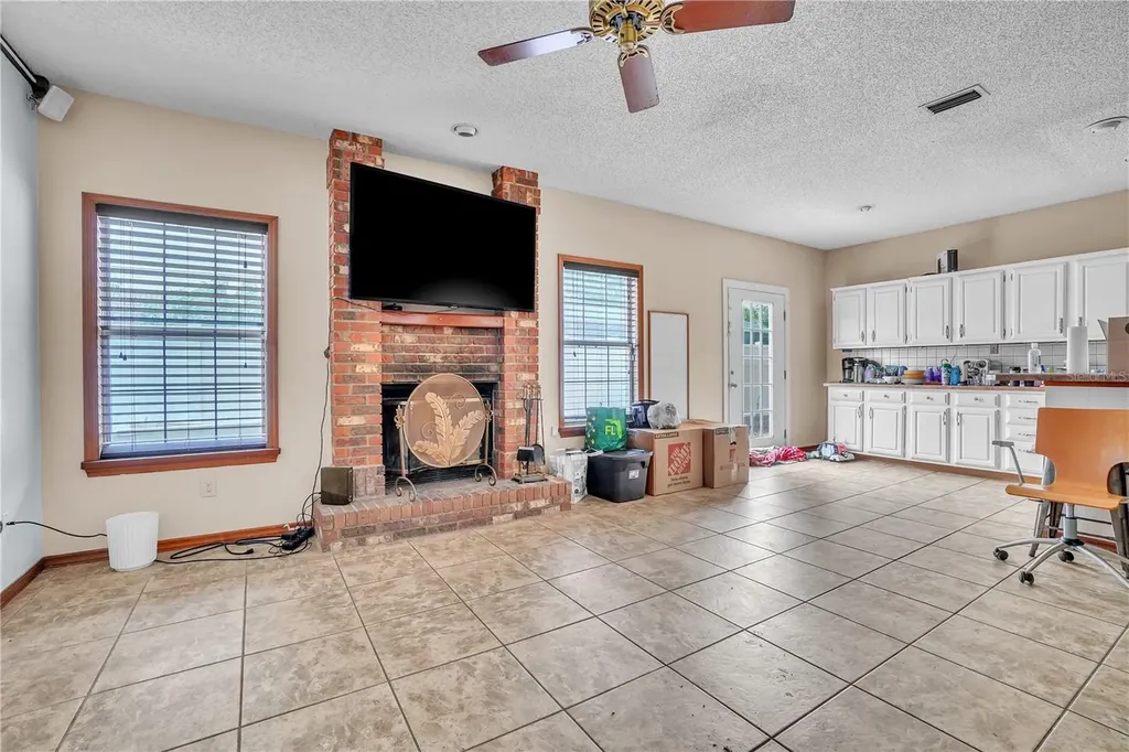 13 Bass Lake Drive Debary FL 32713