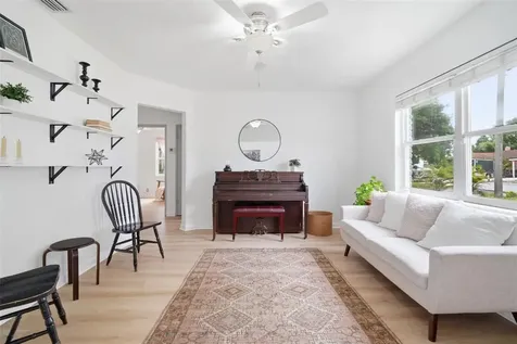 3521 W Mcelroy Avenue Tampa FL 33611