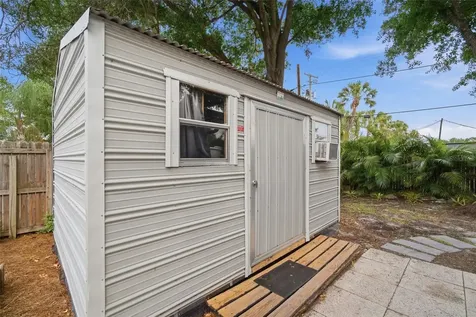 3521 W Mcelroy Avenue Tampa FL 33611