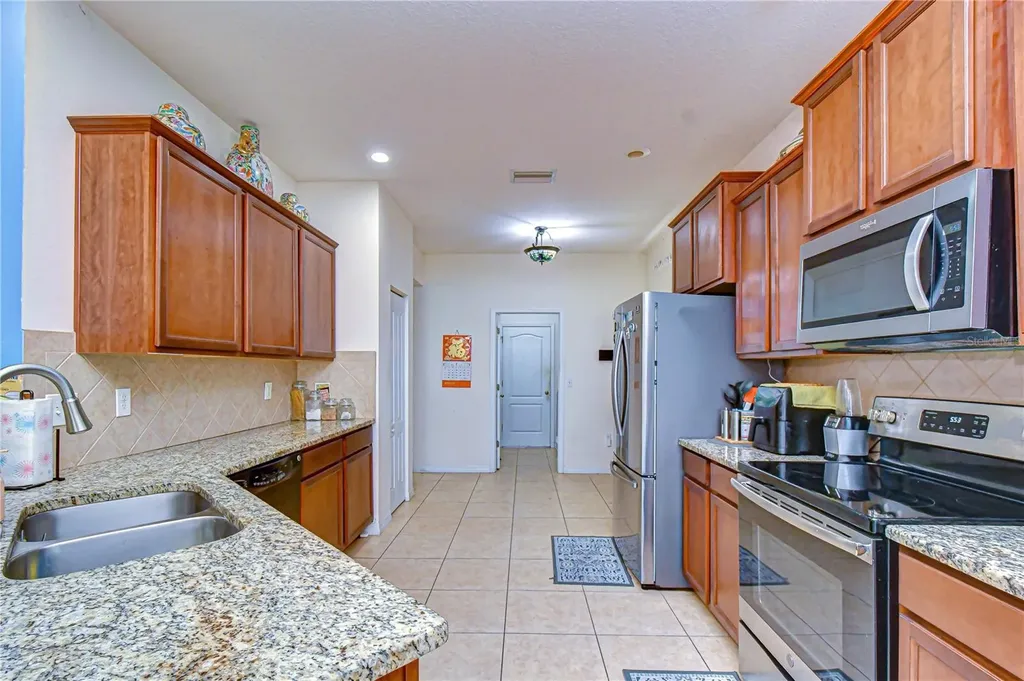 6252 Twin Bridges Drive Zephyrhills FL 33541