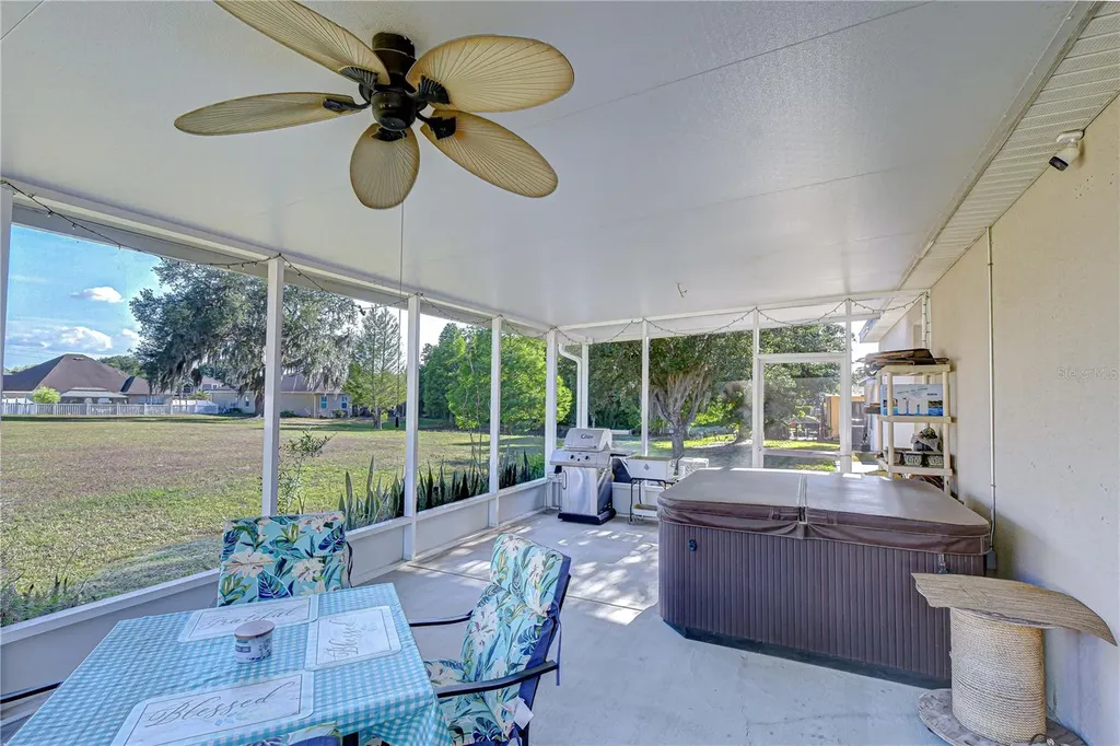 6252 Twin Bridges Drive Zephyrhills FL 33541