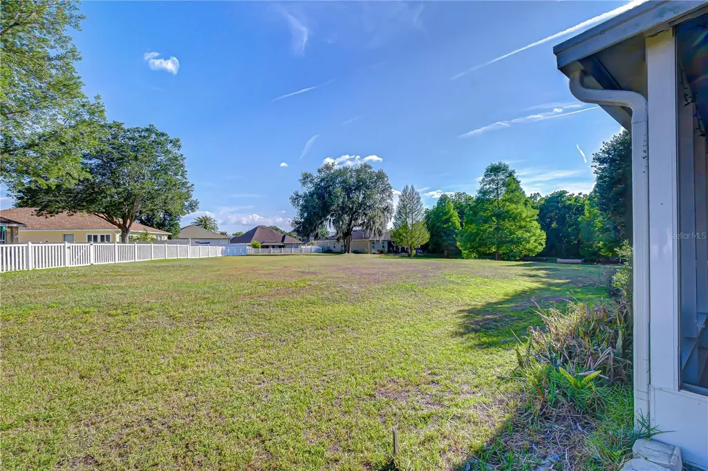 6252 Twin Bridges Drive Zephyrhills FL 33541