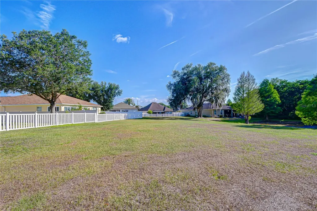 6252 Twin Bridges Drive Zephyrhills FL 33541