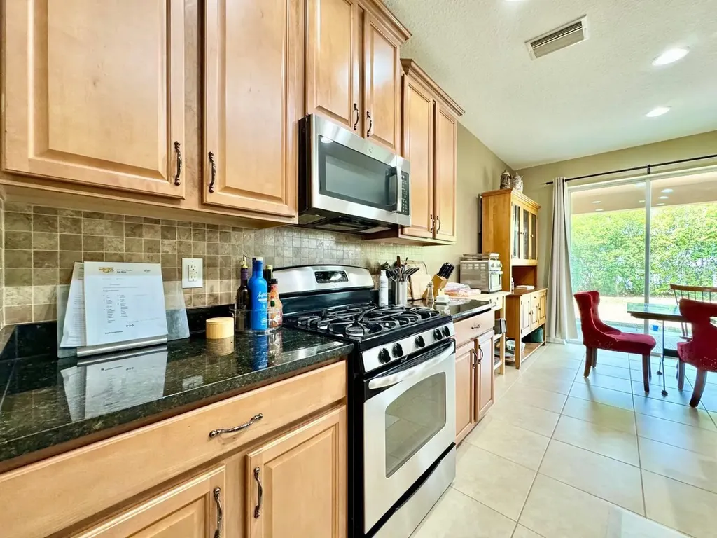 5105 Oakline View Drive Lithia FL 33547