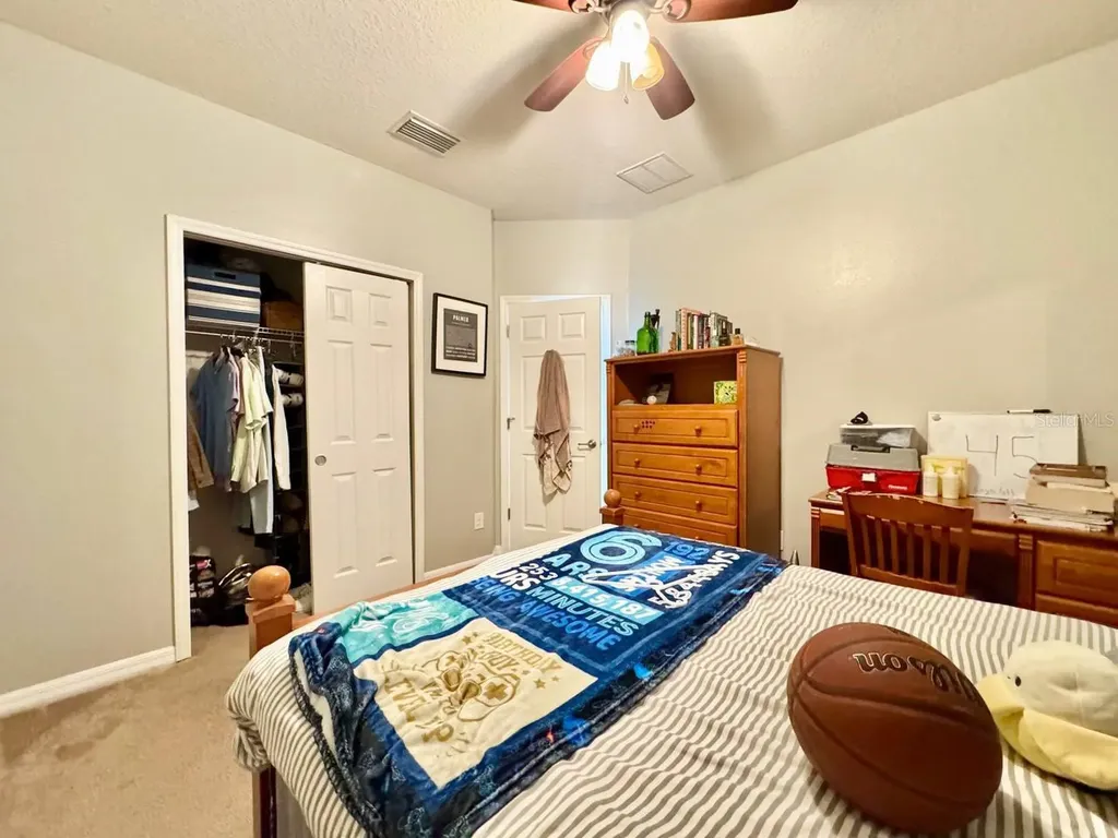 5105 Oakline View Drive Lithia FL 33547