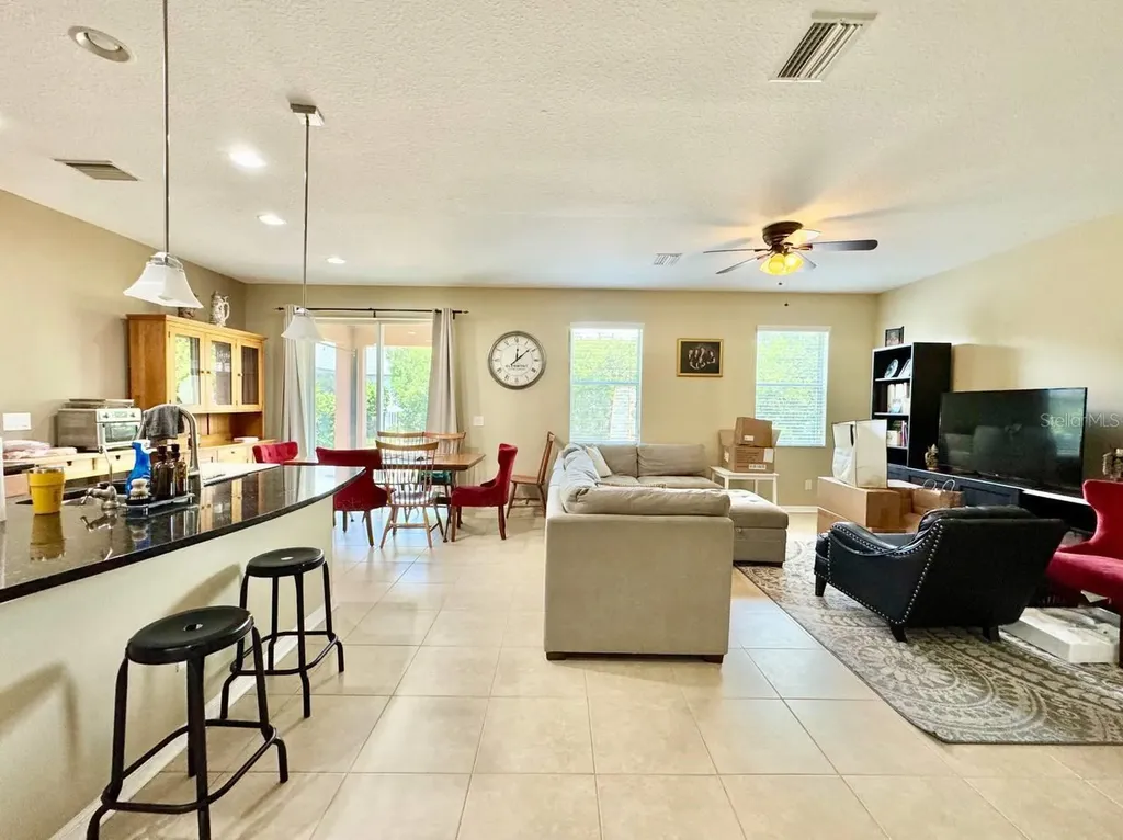 5105 Oakline View Drive Lithia FL 33547