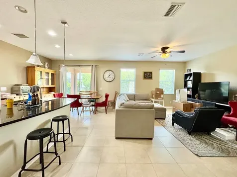 5105 Oakline View Drive Lithia FL 33547