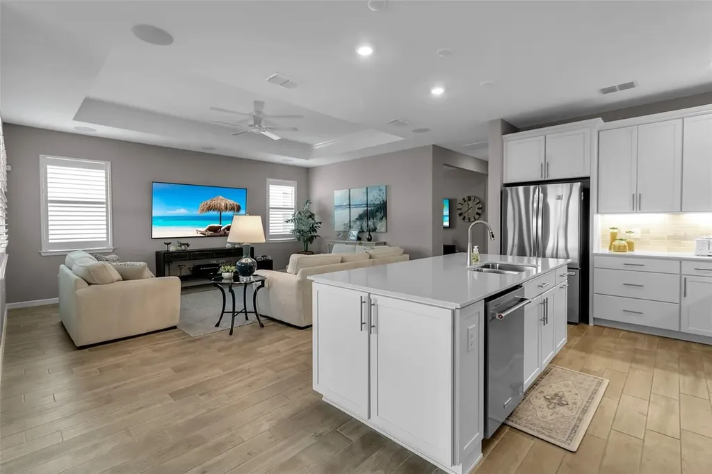 8945 Coastal Key Way Parrish FL 34219