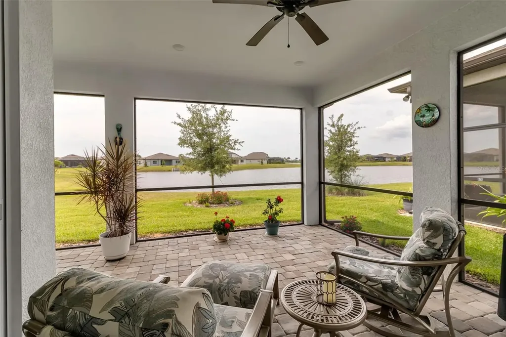8945 Coastal Key Way Parrish FL 34219