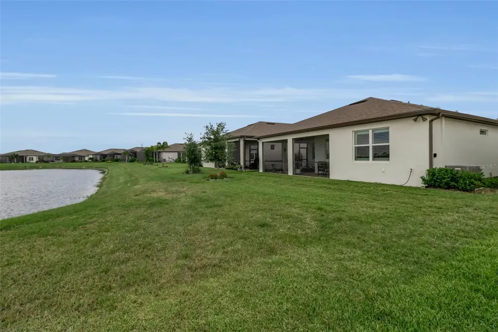8945 Coastal Key Way Parrish FL 34219