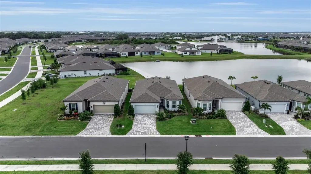 8945 Coastal Key Way Parrish FL 34219