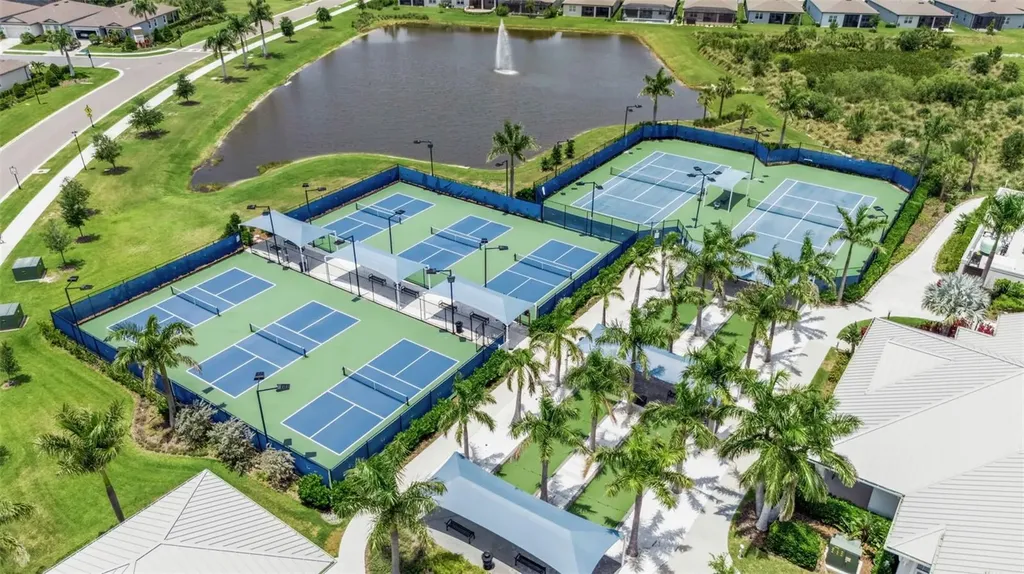 8945 Coastal Key Way Parrish FL 34219