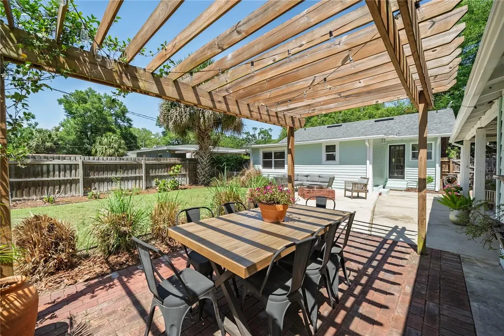 2504 Harrison Avenue Orlando FL 32804