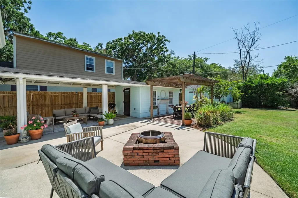 2504 Harrison Avenue Orlando FL 32804