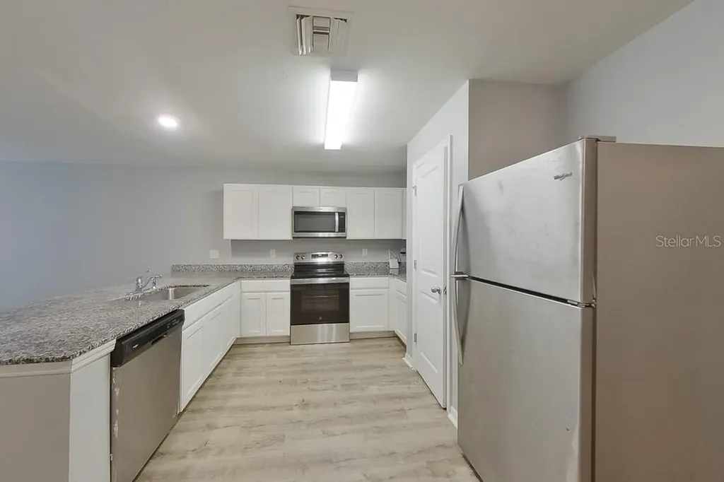 3024 NE 1st Avenue Cape Coral FL 33909