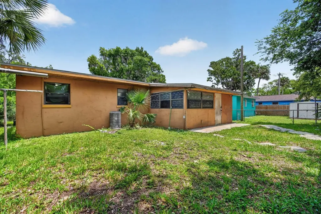 610 Holmes Avenue Daytona Beach FL 32114