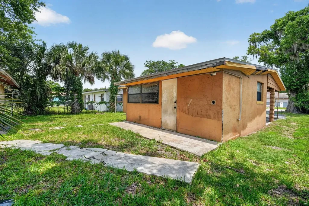 610 Holmes Avenue Daytona Beach FL 32114