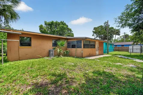 610 Holmes Avenue Daytona Beach FL 32114