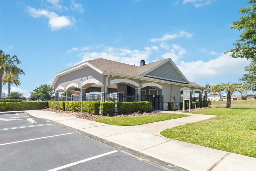 9004 Tuscan Cypress Street Kissimmee FL 34747