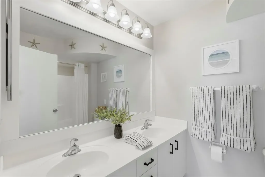 6085 Bahia Del Mar Circle St Petersburg FL 33715