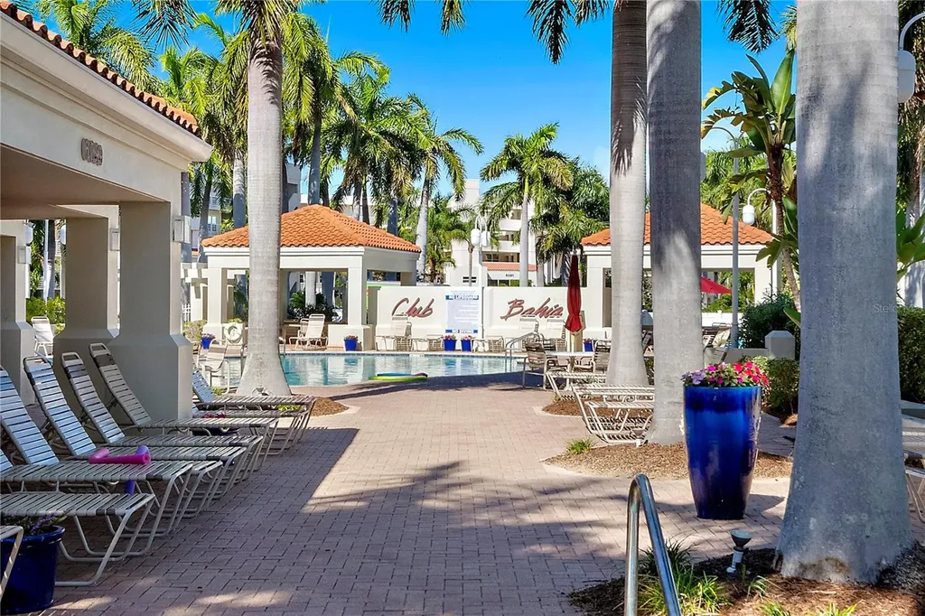 6085 Bahia Del Mar Circle St Petersburg FL 33715
