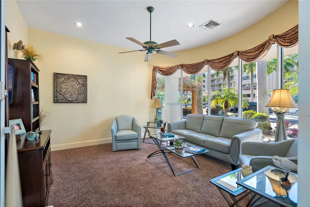 6085 Bahia Del Mar Circle St Petersburg FL 33715