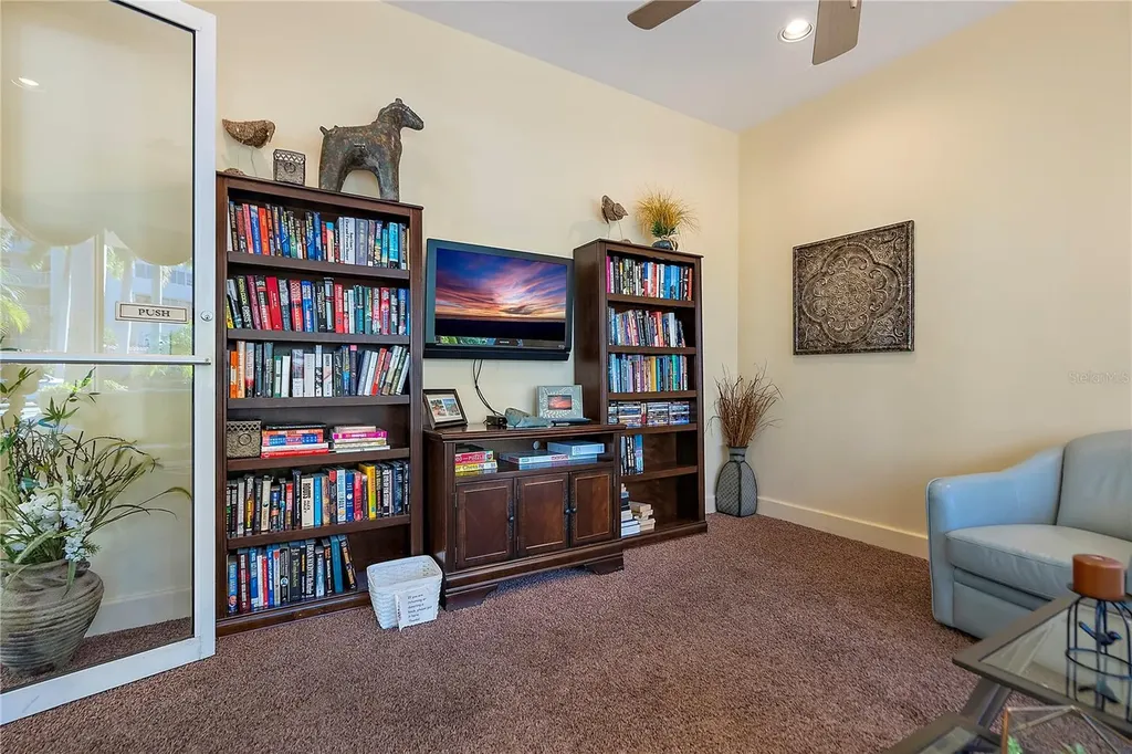 6085 Bahia Del Mar Circle St Petersburg FL 33715