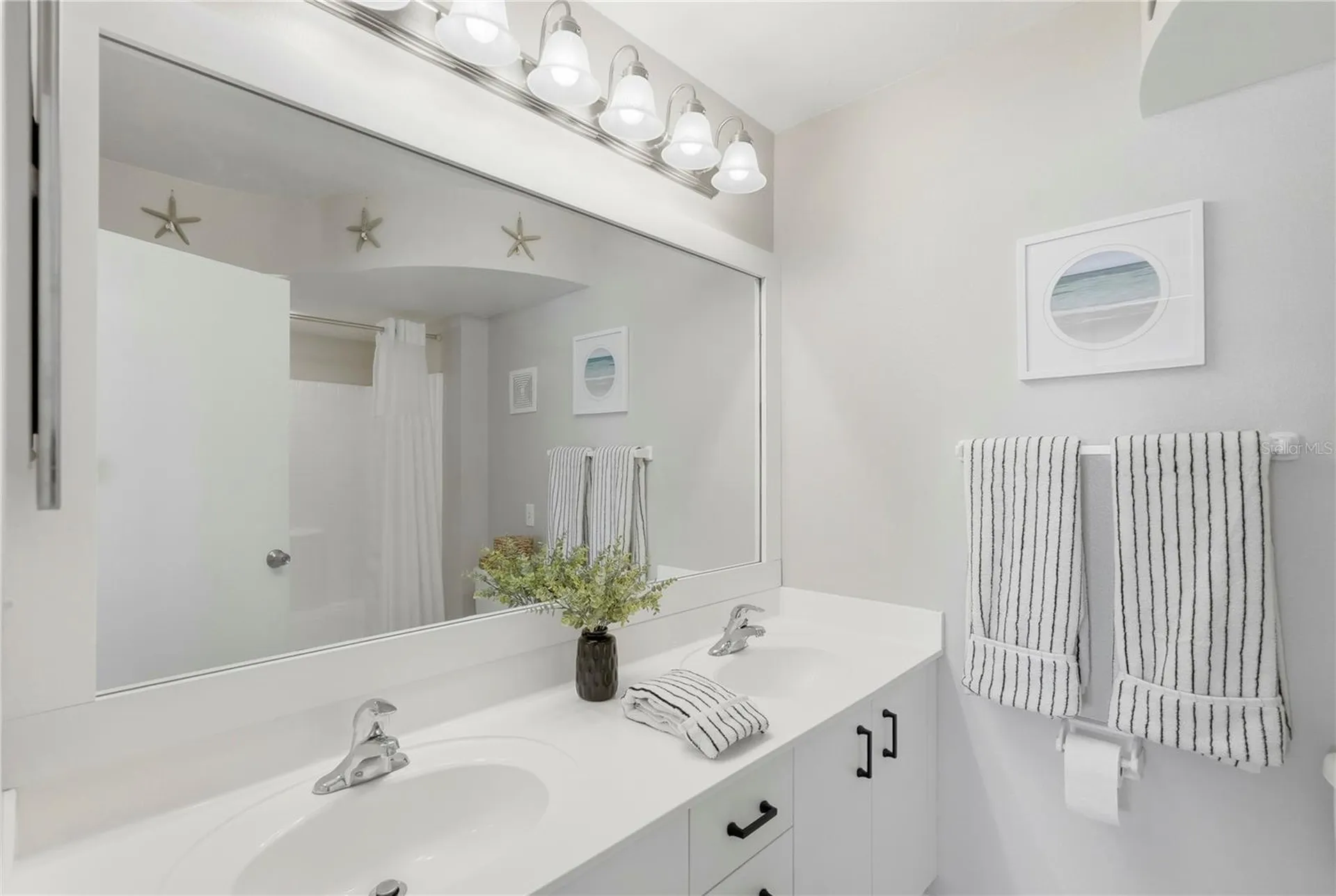 6085 Bahia Del Mar Circle St Petersburg FL 33715
