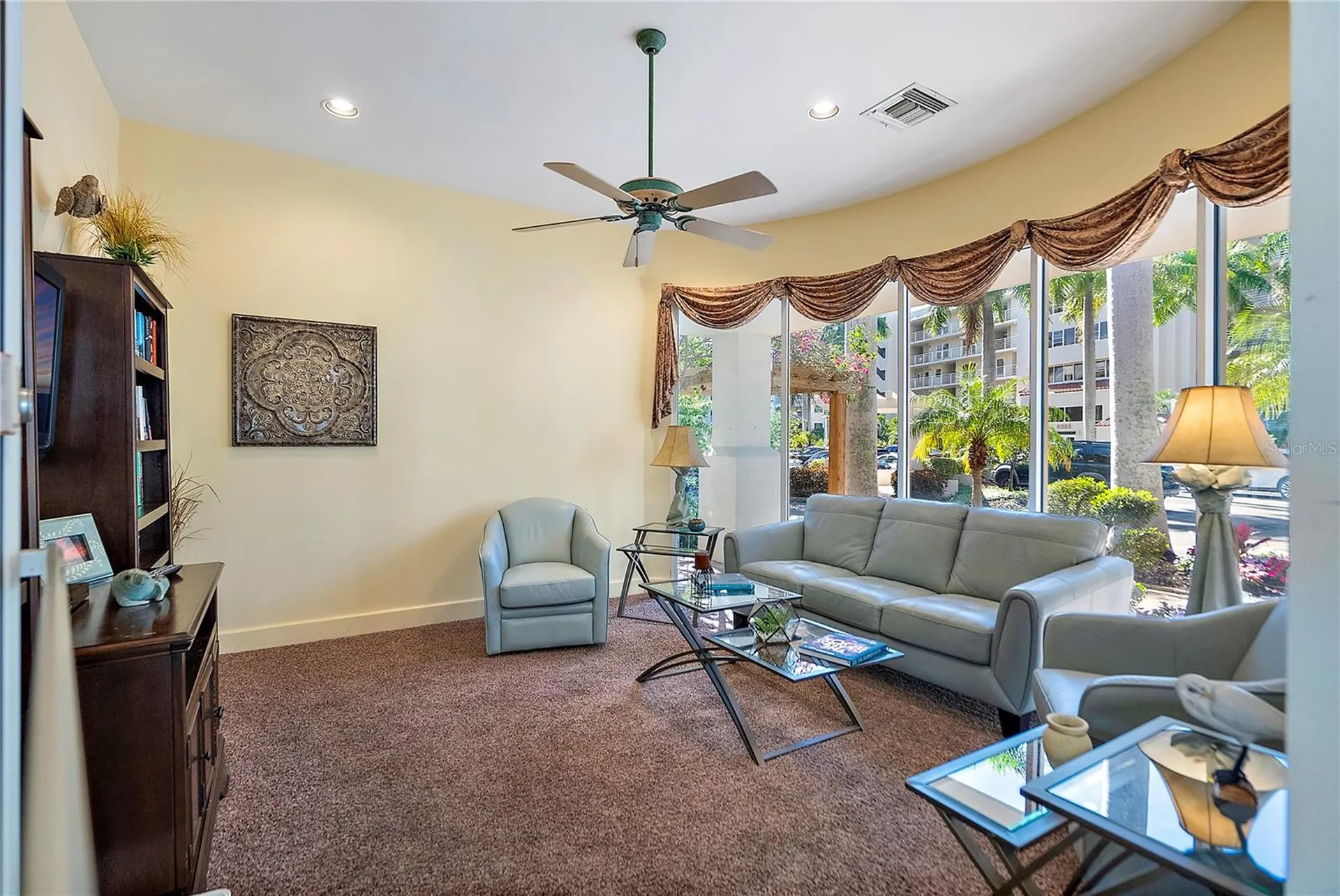 6085 Bahia Del Mar Circle St Petersburg FL 33715