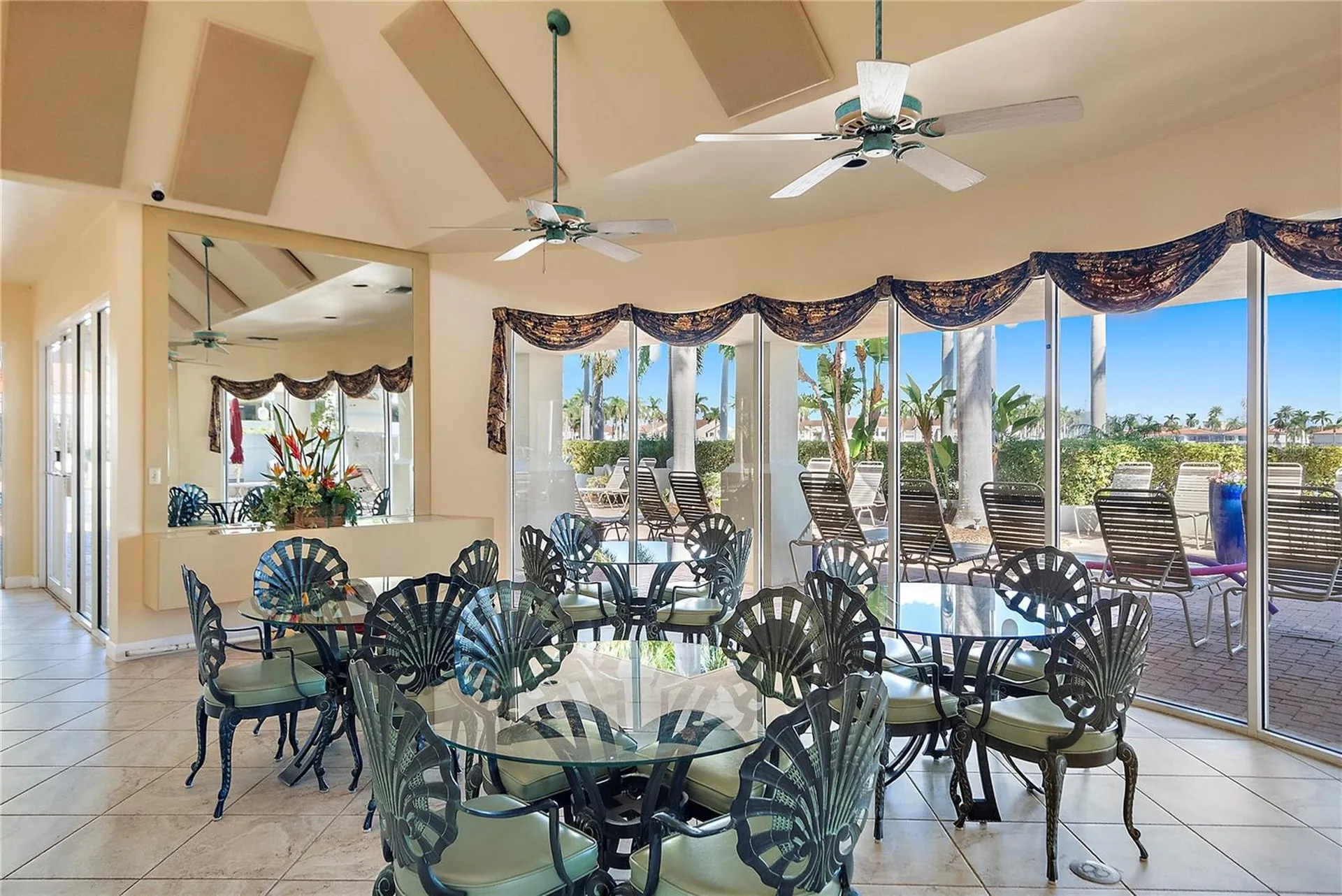 6085 Bahia Del Mar Circle St Petersburg FL 33715