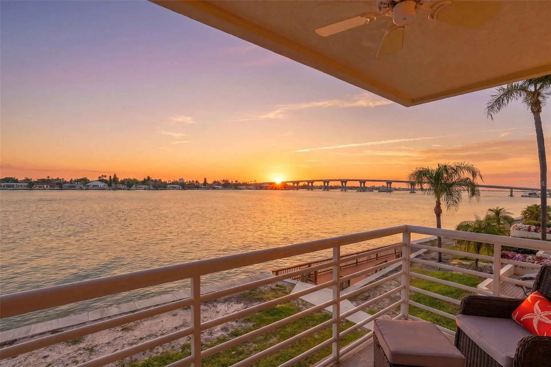 6085 Bahia Del Mar Circle St Petersburg FL 33715