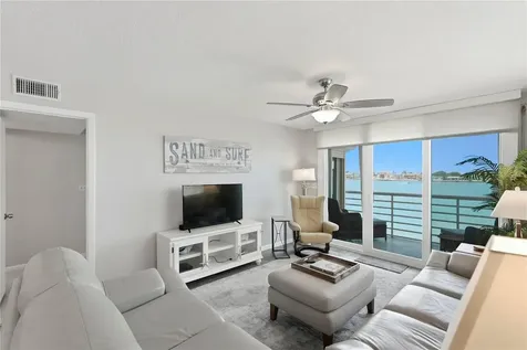6085 Bahia Del Mar Circle St Petersburg FL 33715
