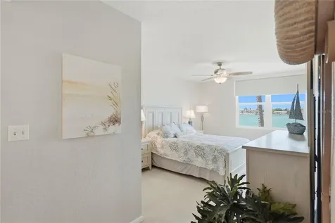 6085 Bahia Del Mar Circle St Petersburg FL 33715