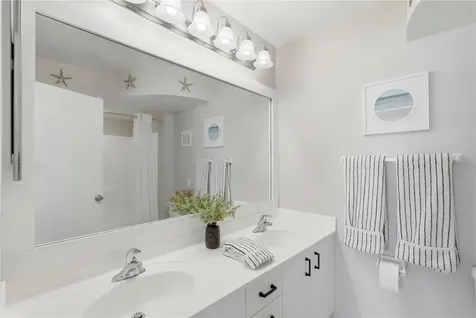 6085 Bahia Del Mar Circle St Petersburg FL 33715