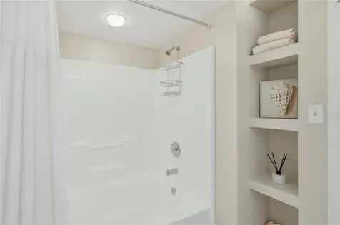 6085 Bahia Del Mar Circle St Petersburg FL 33715