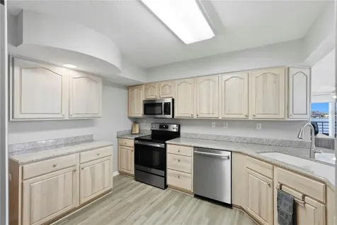 6085 Bahia Del Mar Circle St Petersburg FL 33715