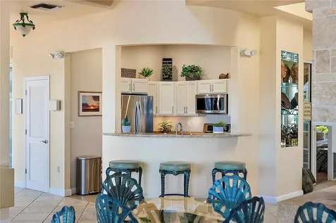 6085 Bahia Del Mar Circle St Petersburg FL 33715
