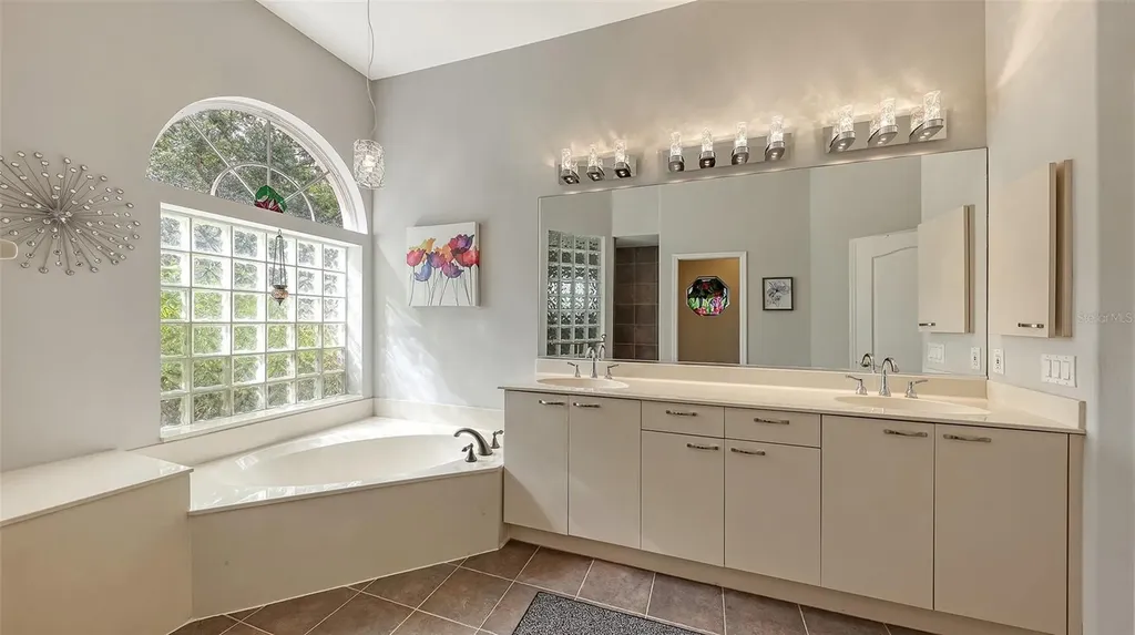 7025 N Serenoa Drive Sarasota FL 34241