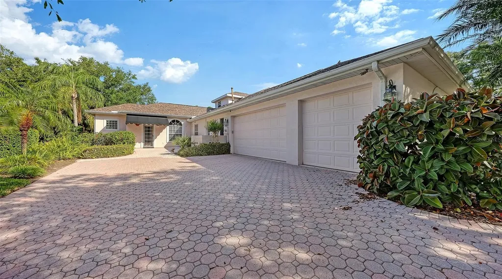 7025 N Serenoa Drive Sarasota FL 34241