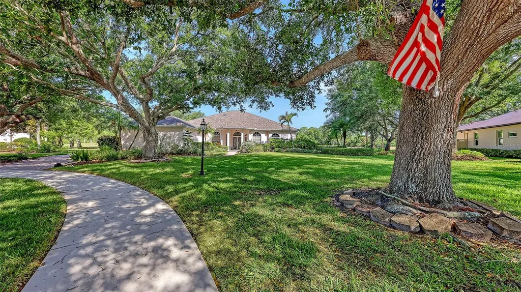 7025 N Serenoa Drive Sarasota FL 34241