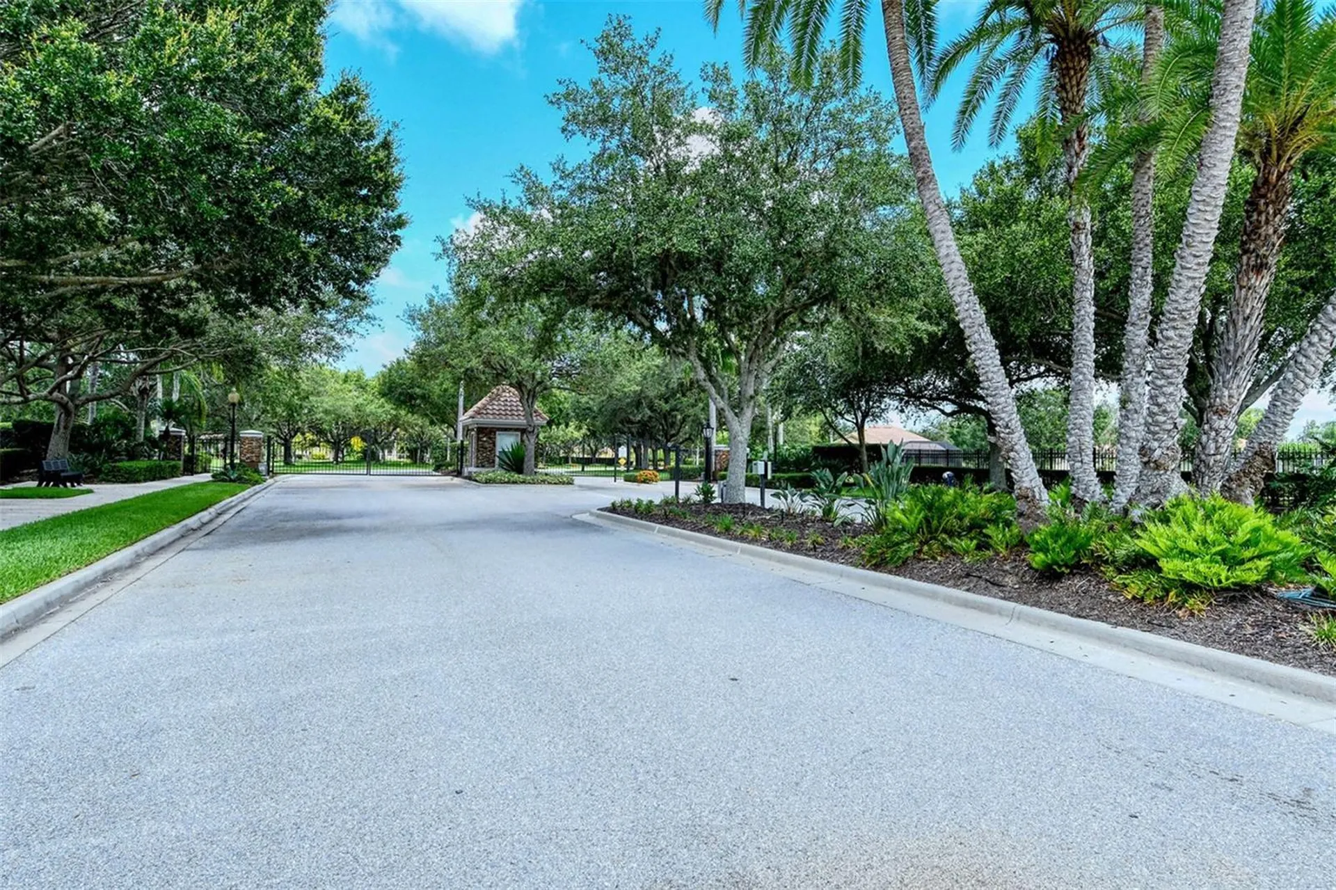 7025 N Serenoa Drive Sarasota FL 34241