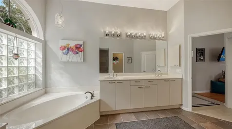 7025 N Serenoa Drive Sarasota FL 34241